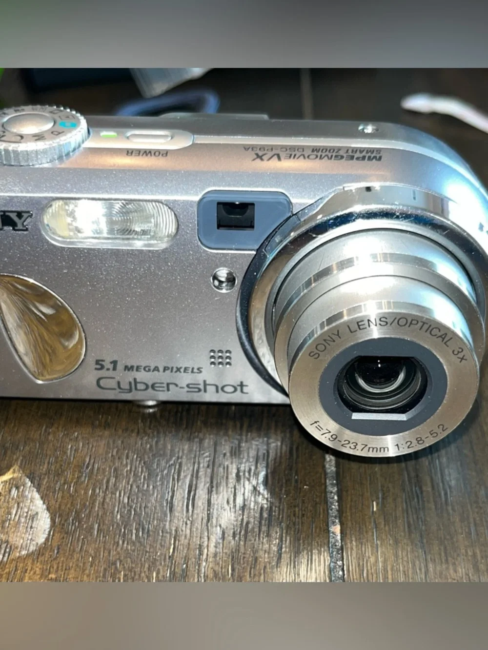 SONY Cyber-shot DSC-P93A 5.1MP : MPEG MOVIE VX / Smart Zoom / 3X Lens